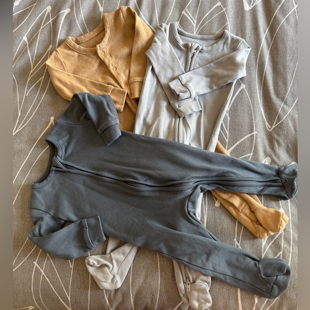 Baby boy sleepers set